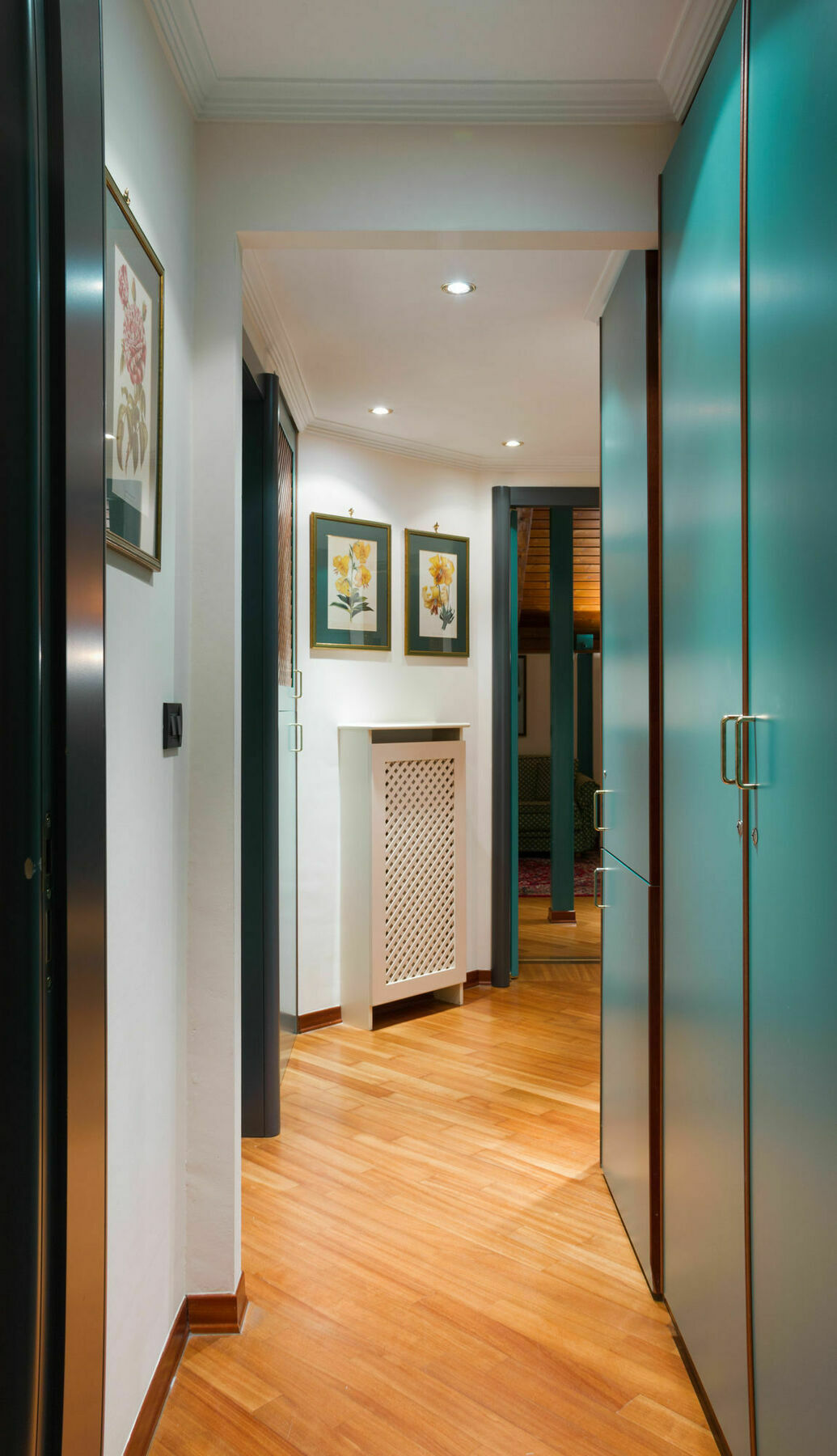 Jecna Aparthotel 4*