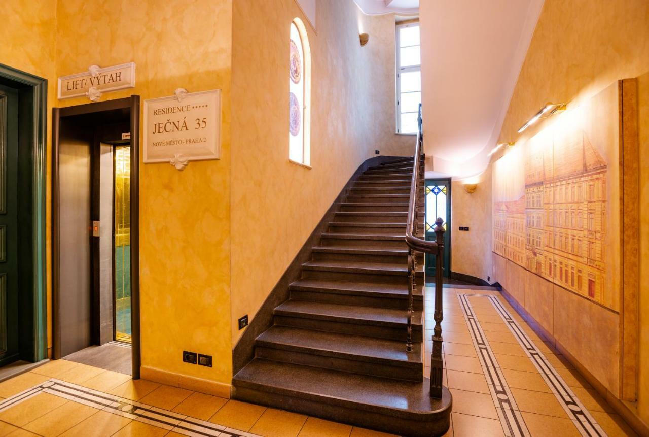 Jecna Aparthotel 4*